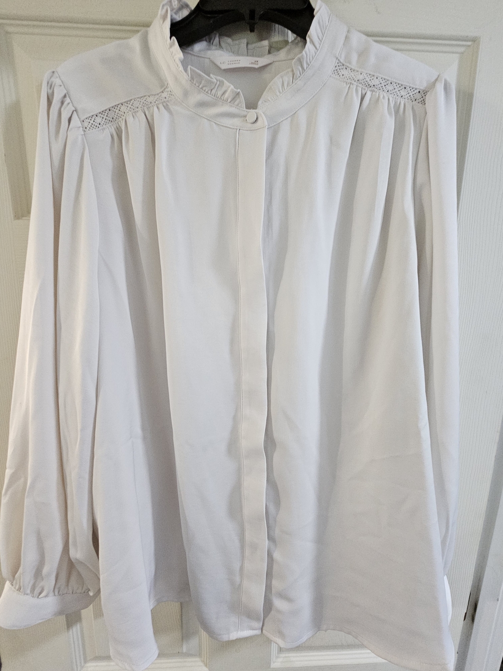 LC Lauren Conrad White Ruffled Collar Blouse